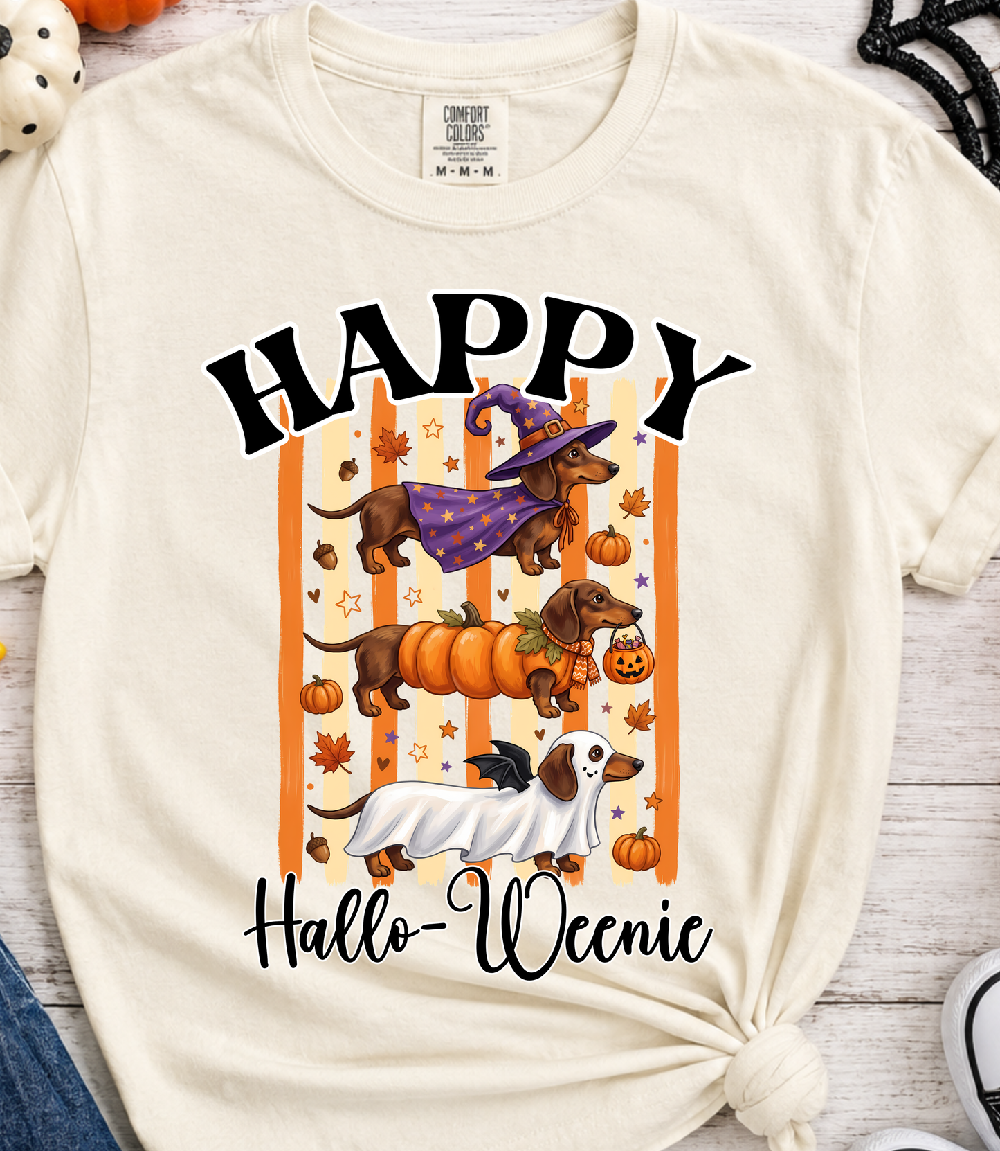 Happy Hallo-Weenie Shirt | Halloween Dachshund Tee | Wiener Dog Halloween Shirt | Cute Dog Mom Fall Tee | Spooky Season Shirt
