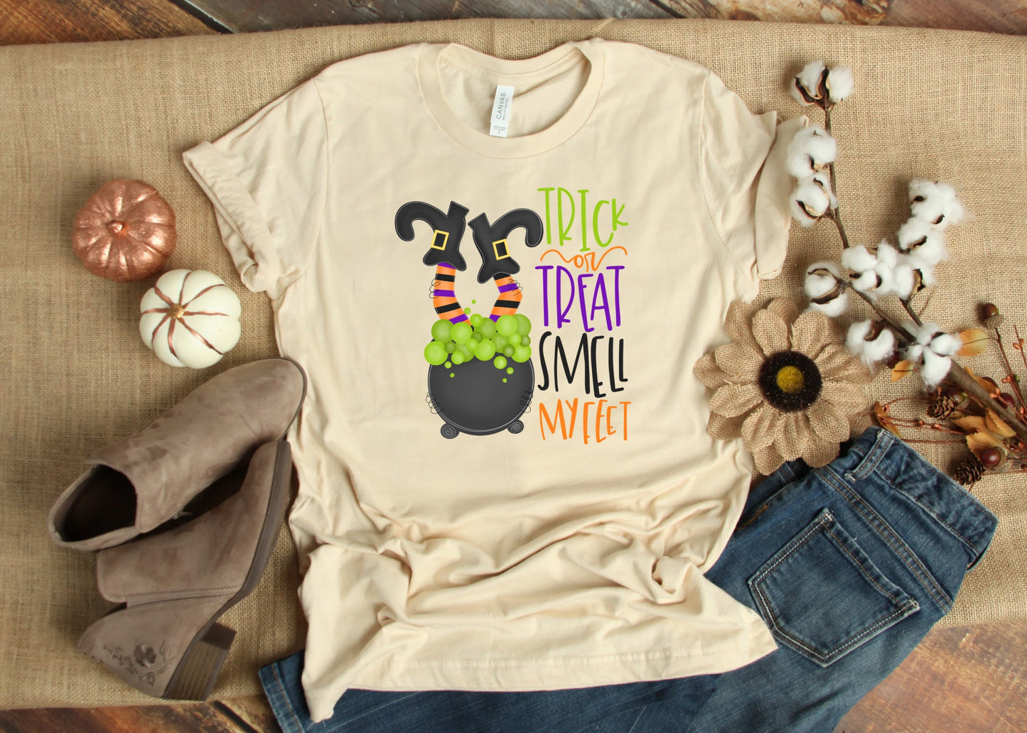 Halloween Shirt, Fall Tee, Trick or Treat Smell My Feet, Witch Sisters, Mom Halloween, Trendy Halloween, Halloween Tops, Witch Shirt