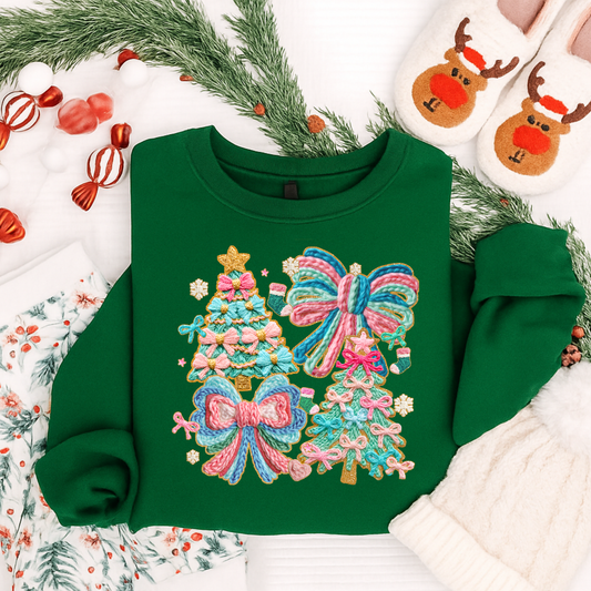 Faux Chunky Yarn Christmas Trees & Bows Shirt, Sweatshirt & Hoodie – Cozy Pastel Holiday Design for Kids & Adults
